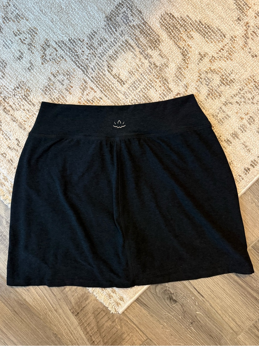 Beyond Yoga Spacedye Move It High Waist Skort in Darkest Night XL - Picture 7 of 9